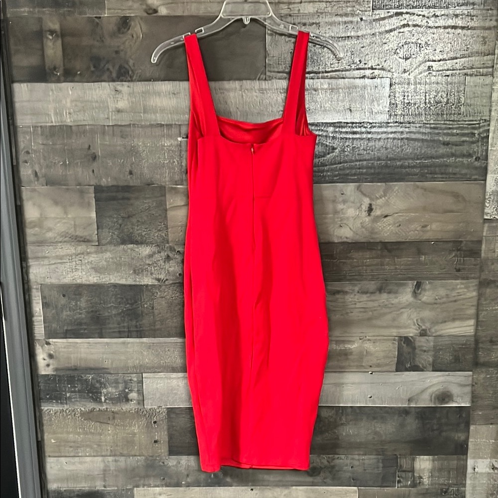 Women’s Lulu's Red Bodycon Midi Dress - Picture 4 of 4